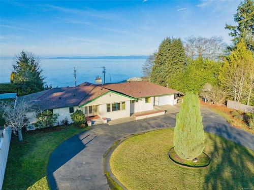 441 Memorial Ave, Qualicum Beach, BC 