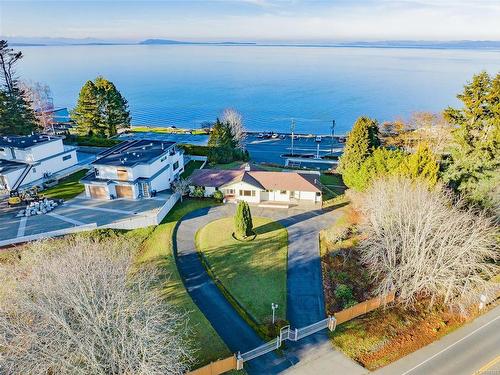 441 Memorial Ave, Qualicum Beach, BC 