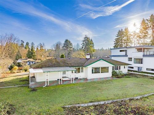 441 Memorial Ave, Qualicum Beach, BC 