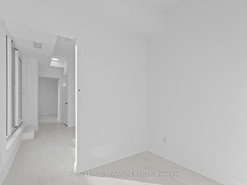 1113-308 Jarvis St, Toronto, ON - Indoor Photo Showing Other Room