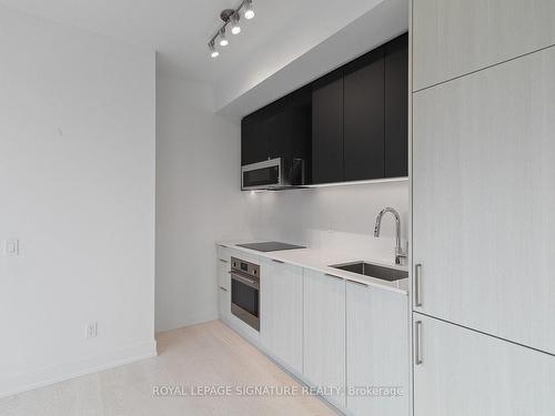 1113-308 Jarvis St, Toronto, ON - Indoor Photo Showing Kitchen