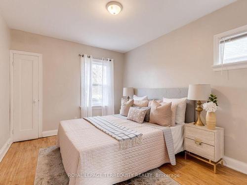 4 Dunkirk Rd, Toronto, ON - Indoor Photo Showing Bedroom