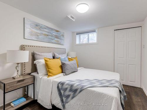 4 Dunkirk Rd, Toronto, ON - Indoor Photo Showing Bedroom