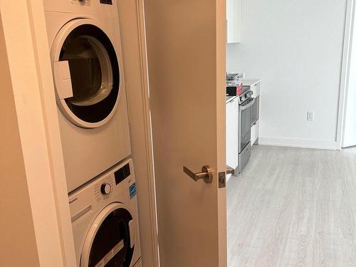 3001-3883 Quartz Rd, Mississauga, ON - Indoor Photo Showing Laundry Room