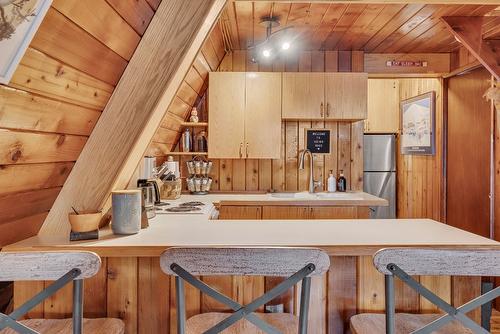 9877 Pinnacles Road, Vernon, BC - Indoor Photo Showing Kitchen