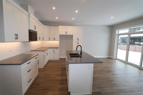 718 St. Mary River Drive, Kimberley, BC - Indoor Photo Showing Kitchen With Double Sink