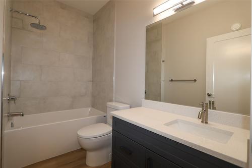 720 St. Mary River Drive, Kimberley, BC - Indoor Photo Showing Bathroom