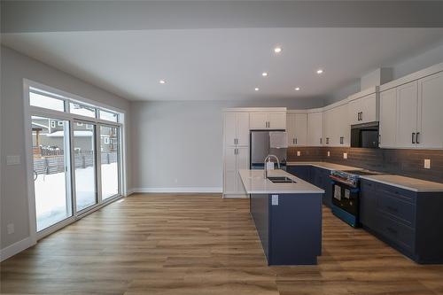 720 St. Mary River Drive, Kimberley, BC - Indoor Photo Showing Kitchen With Double Sink