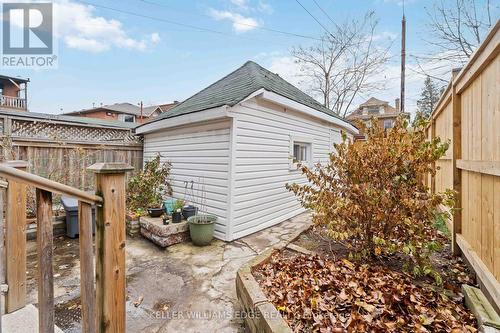 17 Spadina Avenue, Hamilton, ON - Outdoor