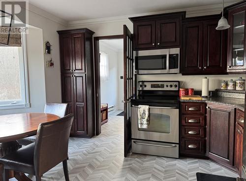 127 Jr Smallwood Boulevard, Gambo, NL - Indoor Photo Showing Kitchen