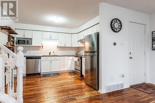 80 Burnham Court, Stratford, ON - Indoor Photo Showing Kitchen