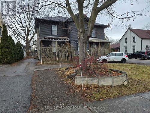 302 Byron Street N, Whitby, ON - Outdoor