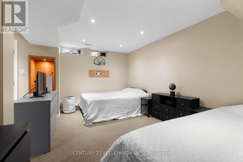 28 Mcgahey Street, New Tecumseth, ON - Indoor Photo Showing Bedroom