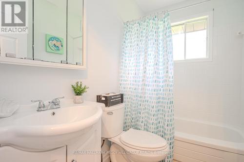 13 Cooks Drive, Uxbridge, ON - Indoor Photo Showing Bathroom