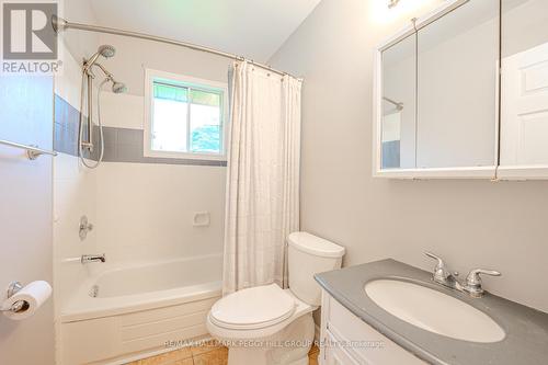 13 Cooks Drive, Uxbridge, ON - Indoor Photo Showing Bathroom