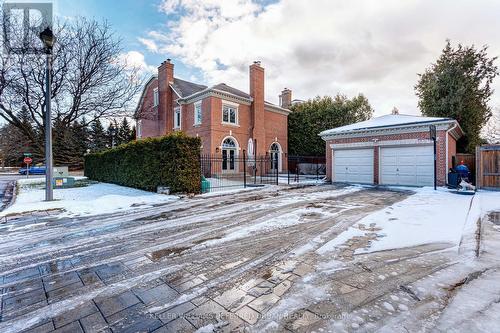 52 Regent Street, Richmond Hill, ON - Outdoor