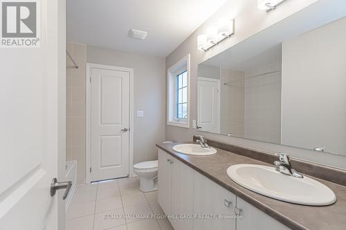 240 Springfield Crescent, Clearview, ON - Indoor Photo Showing Bathroom