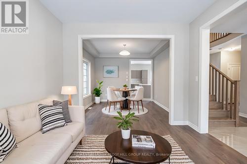 240 Springfield Crescent, Clearview, ON - Indoor Photo Showing Living Room