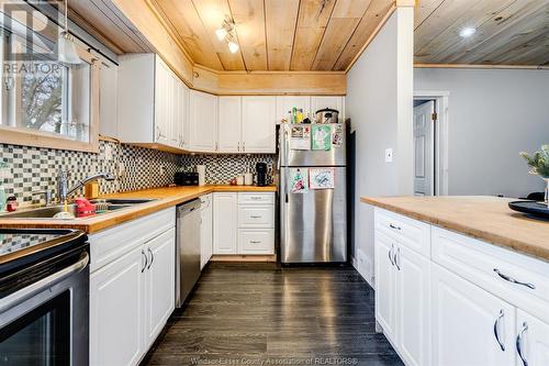 1311 Torquay Drive, Kingsville, ON - Indoor Photo Showing Kitchen With Double Sink