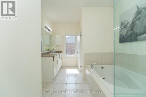 67 Humberstone Crescent, Brampton, ON - Indoor Photo Showing Bathroom