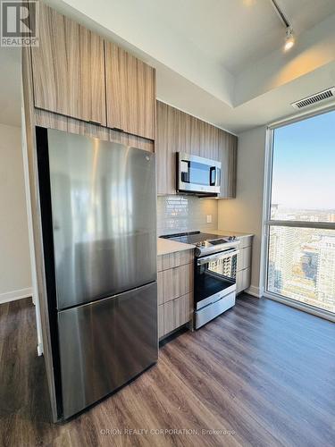 3706 - 4130 Parkside Village Drive, Mississauga, ON - Indoor Photo Showing Kitchen