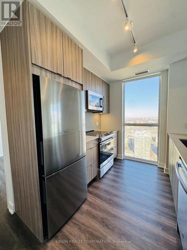 3706 - 4130 Parkside Village Drive, Mississauga, ON - Indoor Photo Showing Kitchen With Stainless Steel Kitchen