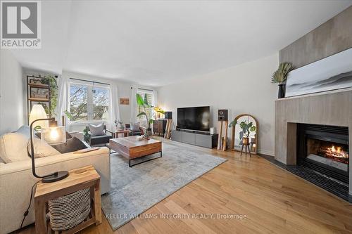 4 - 249 Garneau Street, Ottawa, ON - Indoor Photo Showing Living Room With Fireplace