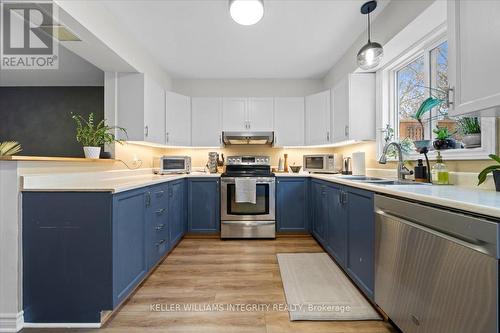 4 - 249 Garneau Street, Ottawa, ON - Indoor Photo Showing Kitchen With Double Sink