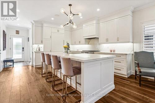 26 Turi Drive, Hamilton, ON - Indoor Photo Showing Kitchen With Upgraded Kitchen