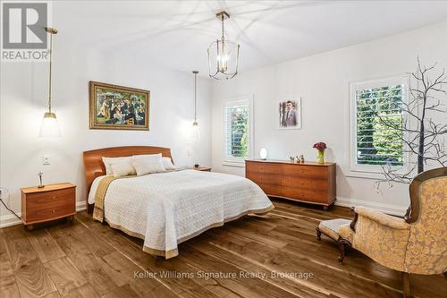 26 Turi Drive, Hamilton, ON - Indoor Photo Showing Bedroom