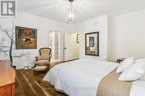 26 Turi Drive, Hamilton, ON - Indoor Photo Showing Bedroom