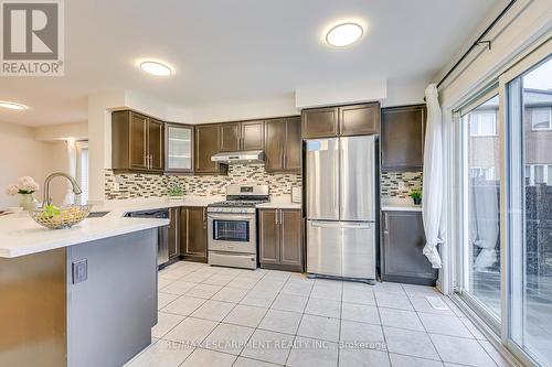 614 Cargill Path, Milton, ON - Indoor Photo Showing Kitchen With Upgraded Kitchen