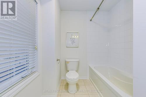 614 Cargill Path, Milton, ON - Indoor Photo Showing Bathroom