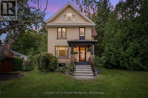 1588 5Th A Avenue W, Owen Sound, ON - Outdoor With Facade