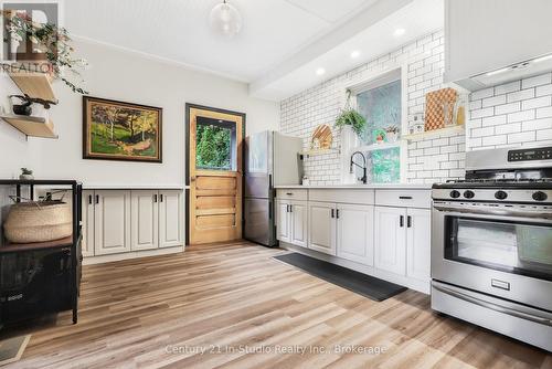 1588 5Th A Avenue W, Owen Sound, ON - Indoor Photo Showing Kitchen