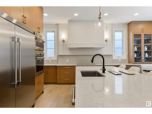 6A Marlboro Rd Nw, Edmonton, AB - Indoor Photo Showing Kitchen With Upgraded Kitchen