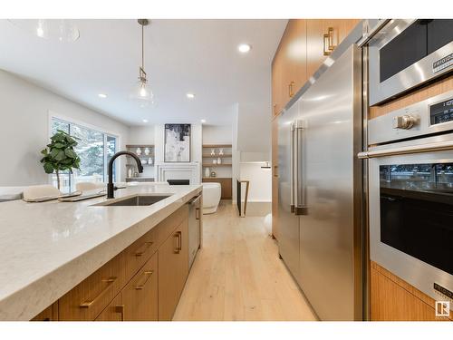 6A Marlboro Rd Nw, Edmonton, AB - Indoor Photo Showing Kitchen With Upgraded Kitchen