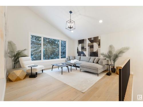 6A Marlboro Rd Nw, Edmonton, AB - Indoor Photo Showing Living Room