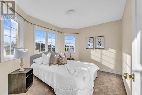 458 Meadow Street, Oshawa, ON - Indoor Photo Showing Bedroom