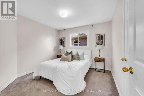 458 Meadow Street, Oshawa, ON - Indoor Photo Showing Bedroom