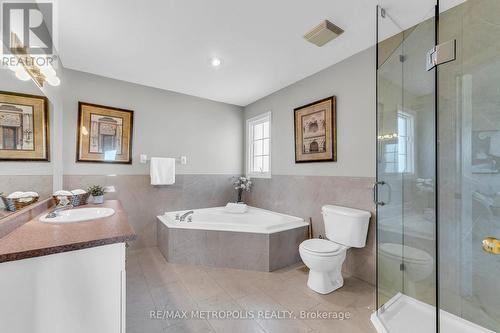 458 Meadow Street, Oshawa, ON - Indoor Photo Showing Bathroom