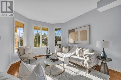 458 Meadow Street, Oshawa, ON - Indoor Photo Showing Living Room