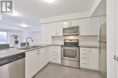 308 - 481 Rupert Avenue, Whitchurch-Stouffville, ON - Indoor Photo Showing Kitchen With Double Sink With Upgraded Kitchen