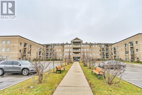 308 - 481 Rupert Avenue, Whitchurch-Stouffville, ON - Outdoor With Facade