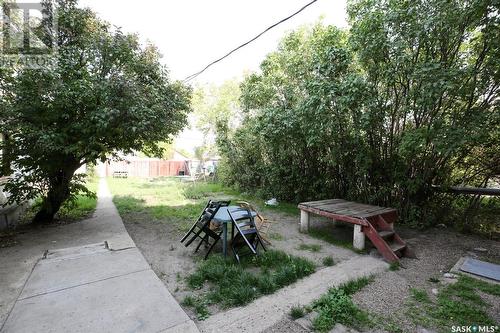 352 Lillooet Street W, Moose Jaw, SK - Outdoor