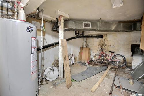 352 Lillooet Street W, Moose Jaw, SK - Indoor Photo Showing Basement