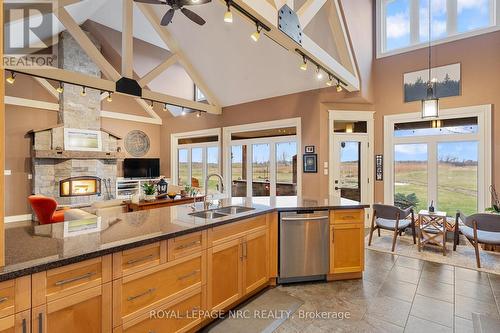 824 Line 8 Road, Niagara-On-The-Lake (105 - St. Davids), ON - Indoor Photo Showing Kitchen With Double Sink