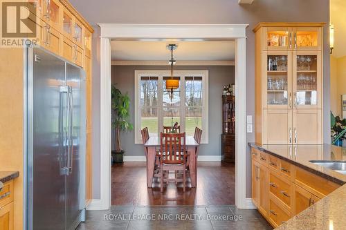 824 Line 8 Road, Niagara-On-The-Lake (105 - St. Davids), ON - Indoor Photo Showing Kitchen