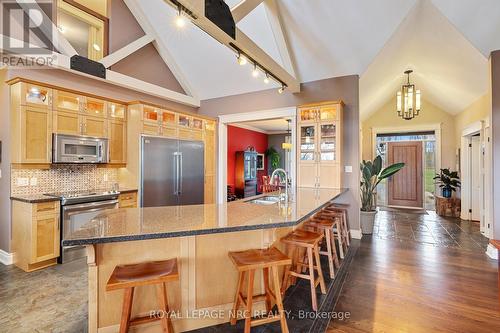 824 Line 8 Road, Niagara-On-The-Lake (105 - St. Davids), ON - Indoor Photo Showing Kitchen With Stainless Steel Kitchen