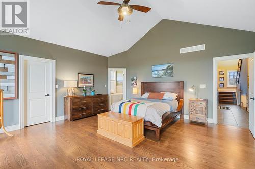 824 Line 8 Road, Niagara-On-The-Lake (105 - St. Davids), ON - Indoor Photo Showing Bedroom